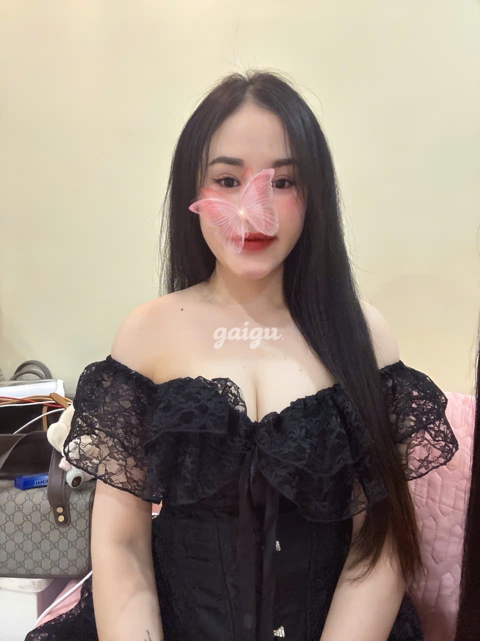 HANA – DÁNG CAO, XINH, RẤT NGOAN!